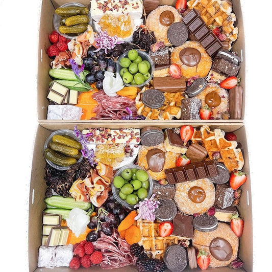 Grande Half Dessert Box